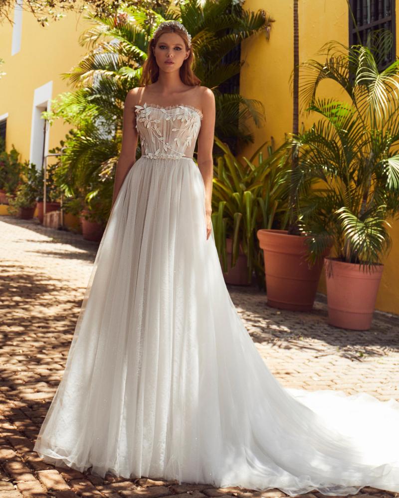 La23117 glitter tulle wedding dress with long train and 3d lace3